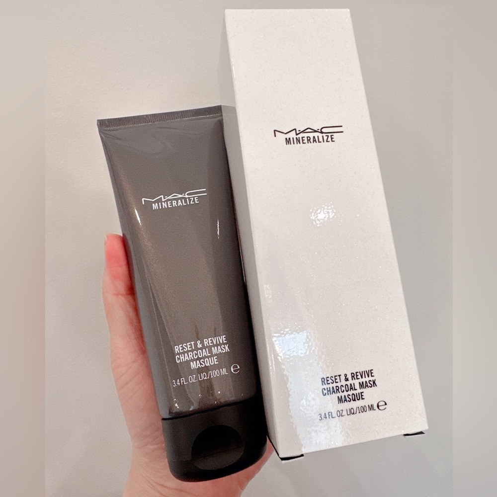 MAC MINERALIZE RESET & REVIVE CHARCOAL MASK 100ml/3.4oz